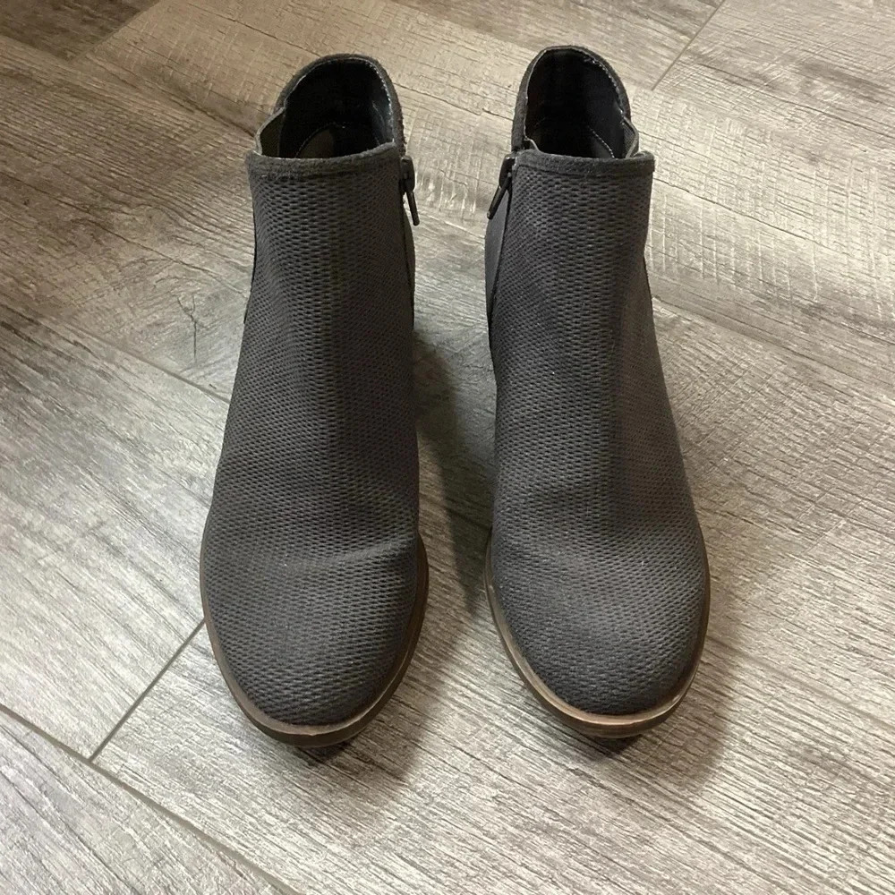 Kensie Gerona Ankle Booties Size 6.5